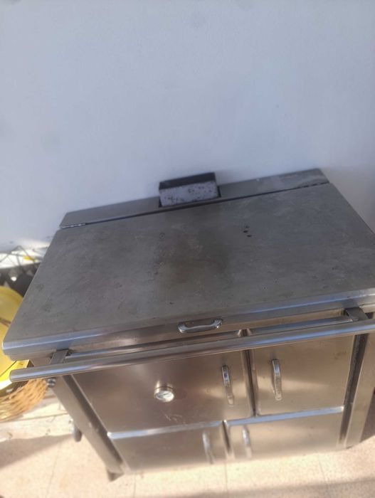 Fogão de lenha em muito bom estado