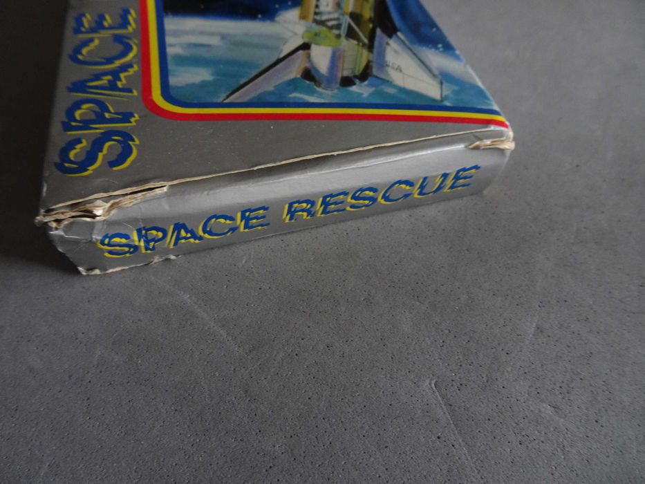 Consola Space Rescue na caixa