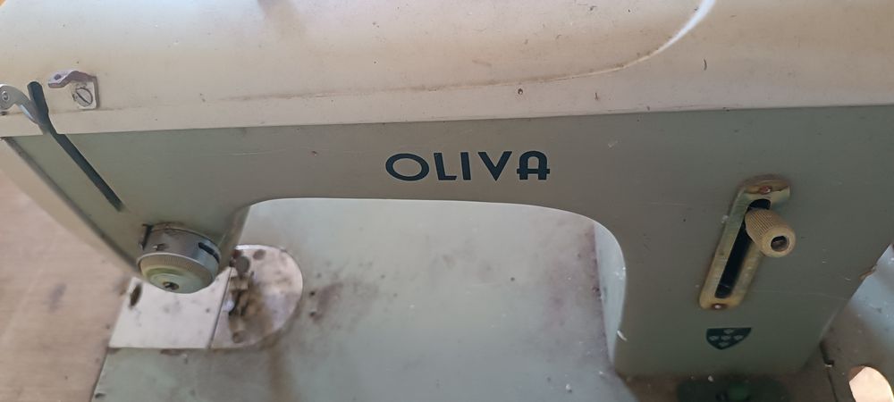 Maquina de costura Oliva