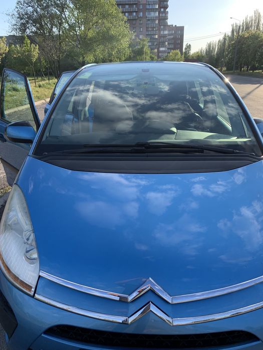 Ситроен с4 Пикассо отличное состояние или обмен на бус пассажир