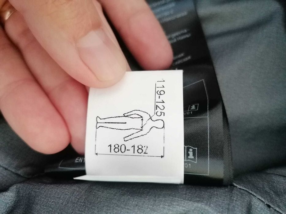 Fato impermeável com proteção lombar nunca usado DAINESE