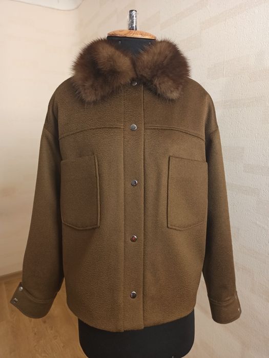 Кашеміровий бомбер куртка шоколадного кольору з коміром із куниці