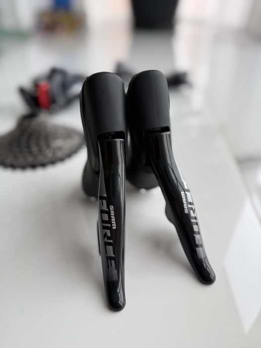 Група Sram Force AXS D1 12sp.