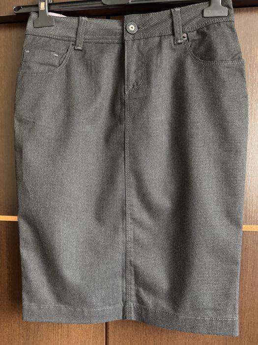 Nowa spódnica Armani jeans rozmiar 29