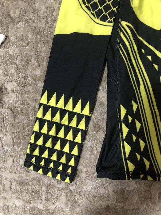 Костюм для  тренировок.