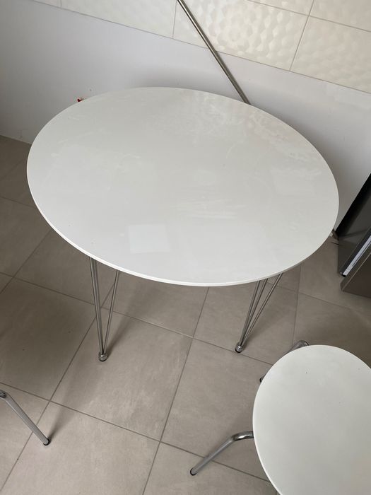 Стол jusk и 2стула