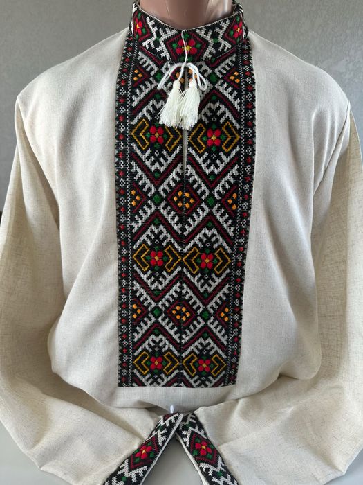 Чоловічі вишиванки ручноі роботи