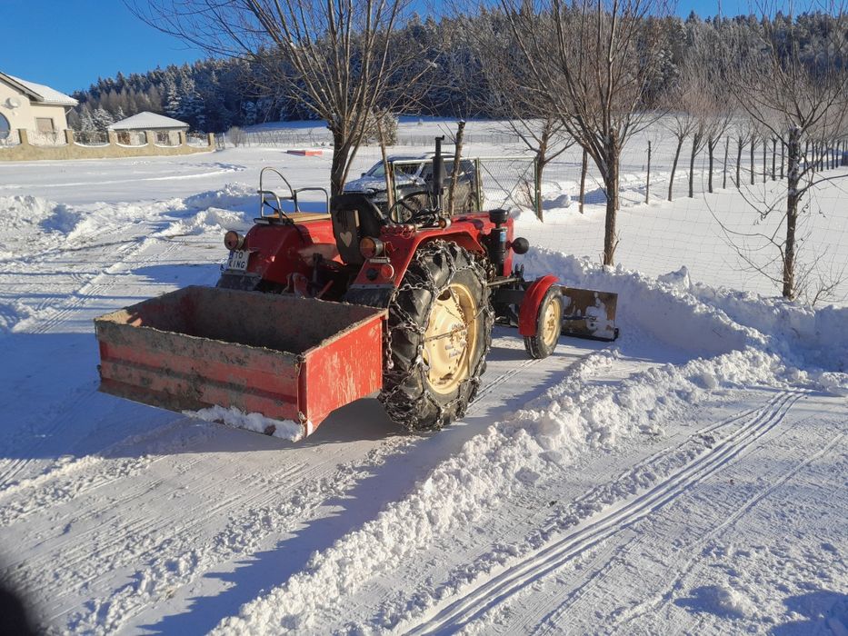 Traktor Ursus C -335