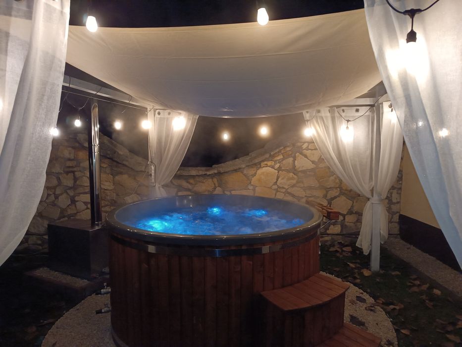 MAGICZNY WIECZÓR panieński domki z jacuzzi, Bania, ferie