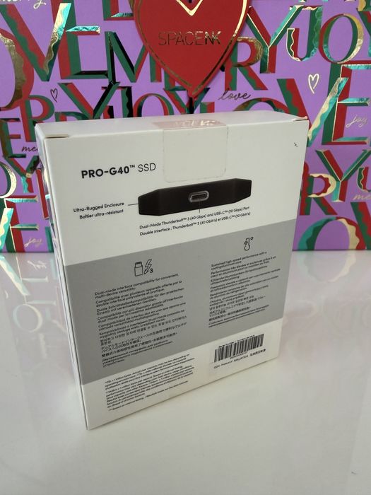 15500 -> Зовнішній SSD SanDisk Professional PRO-G40 2Tb