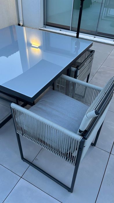 Mesa + 4 cadeiras Naterial