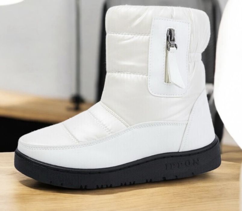 Жіноче зимове взуття