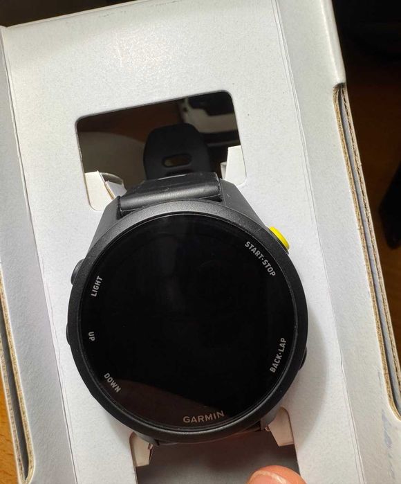 Garmin Forerunner 70 43mm - майже новий, гарантія, повний комплект