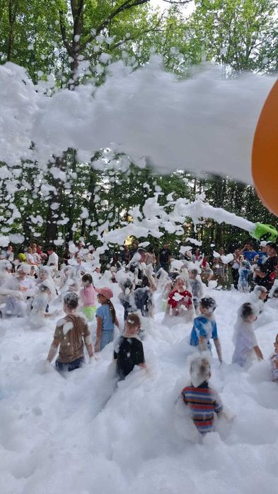 Piana party wyrzut piany wytwornica piany na obozy piana na kolonie