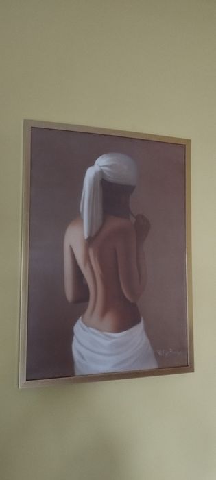 Moldura modera. Uma peça elegante e minimalista.