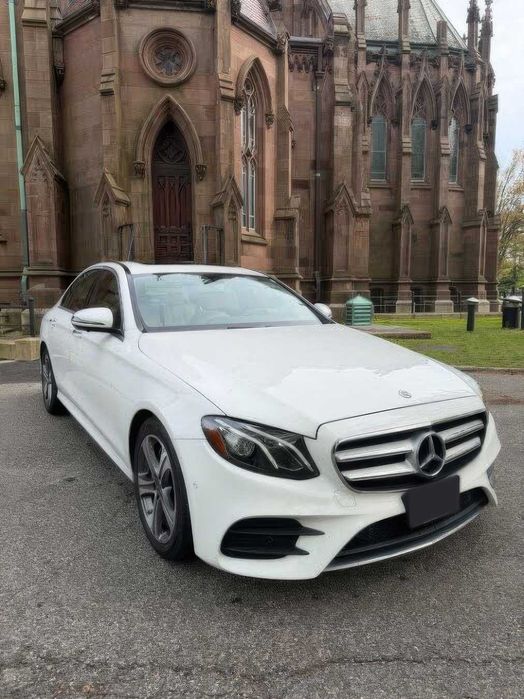 Mercedes-Benz E350 4Matic      2020