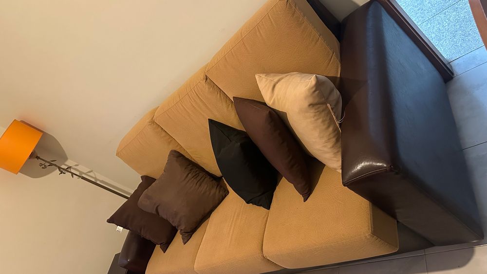 Sofá cama três lugares também posso trocar por tv smart
