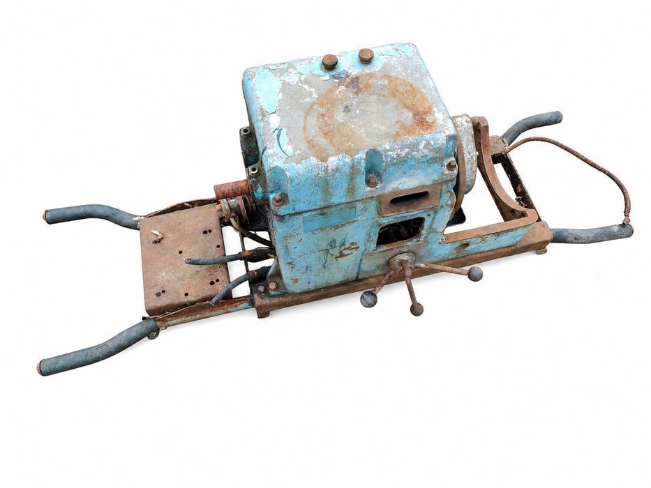 Stara gwinciarka mechaniczna GW-4 do rur 1977 PRL