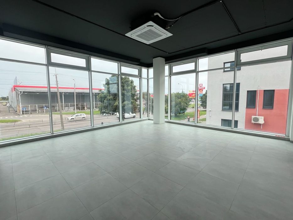 Оренда приміщень в бізнес-центрі “Рівненський» навпроти ЕПІЦЕНТРУ