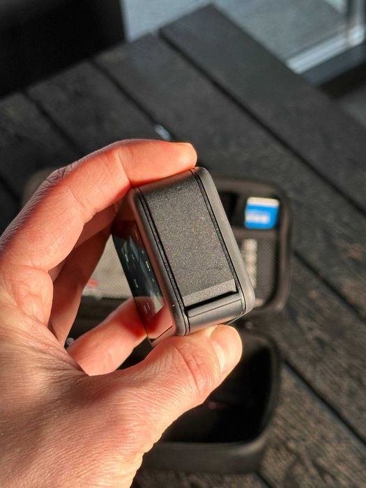 Екшн-камера GoPro Hero 10 з кріпленням на шолом