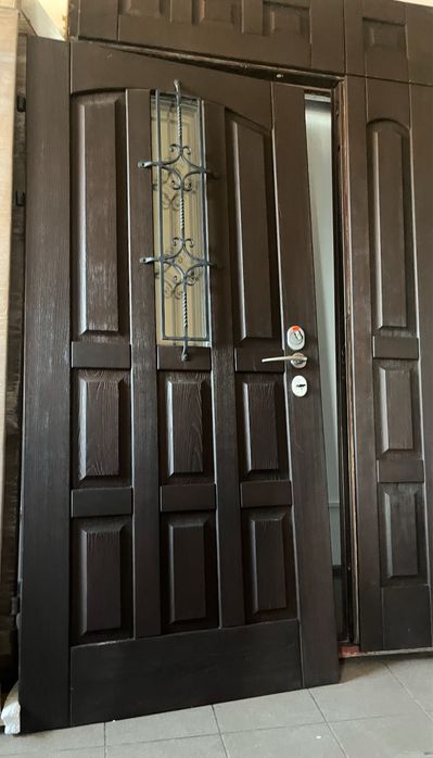 Двері вхідні броньовані РОЗПРОДАЖ