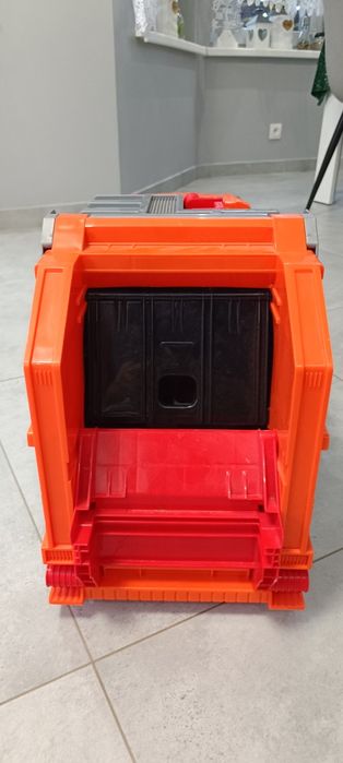 Śmieciarka gigant Lena ciężarówka Mercedes