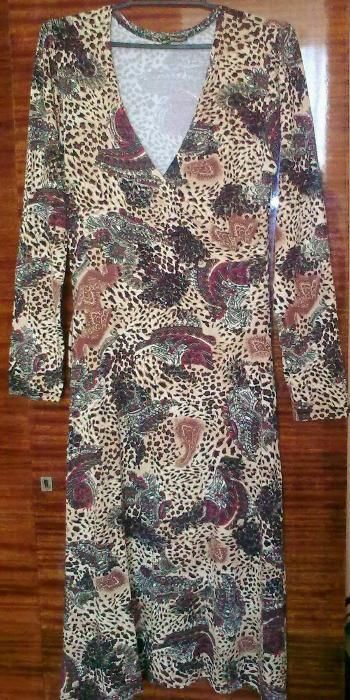 Трикотажное платье модная расцветка