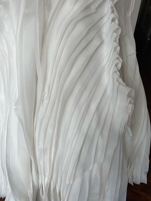 Vestido de noiva com corpete de perolas