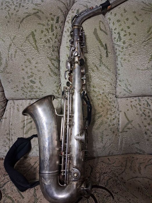 Продам саксафон - альт WELTKLANG
