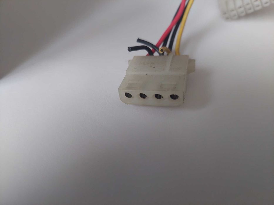 блок живлення для компьютера