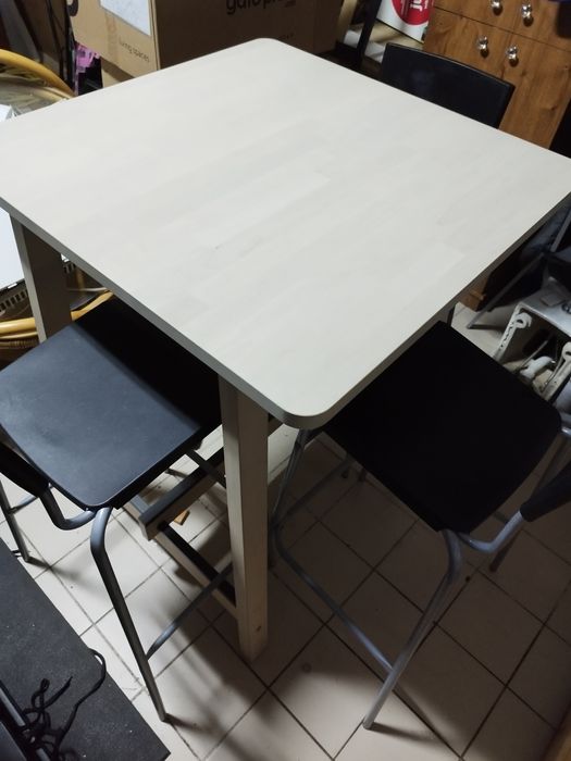 Mesa alta IKEA norraker e 3 cadeiras