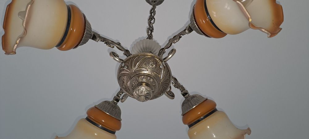 Candeeiro de teto antigo