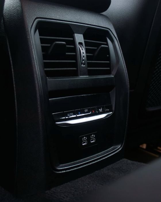 BMW 330e Touring Sport Line 2022 | 292cv | Plug-In | Automática