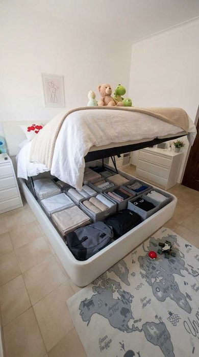 Cama Sommier Casal Elevatória c/ Arrumação + Cabeceira