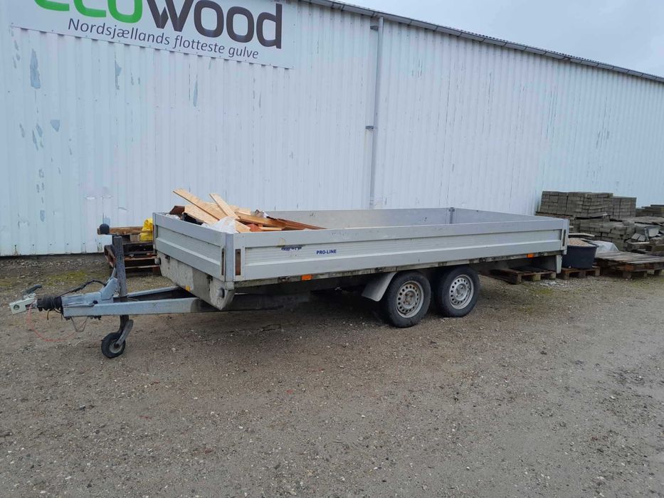 Przyczepka Variant o masie calkowitej-2000kg