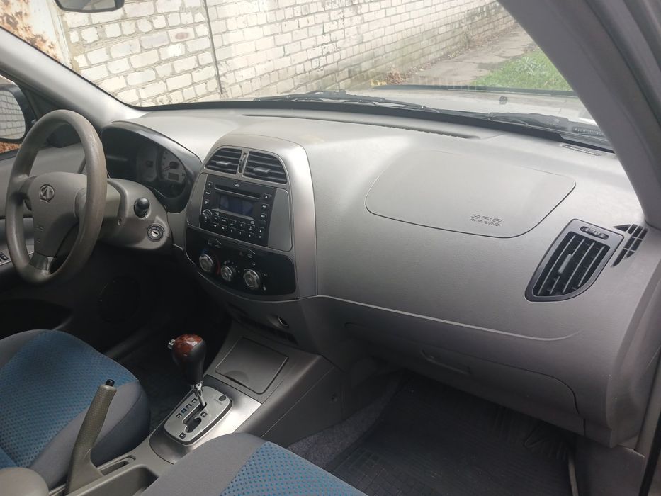 Продам автомобіль черрі тіго 2008р коробка автомат