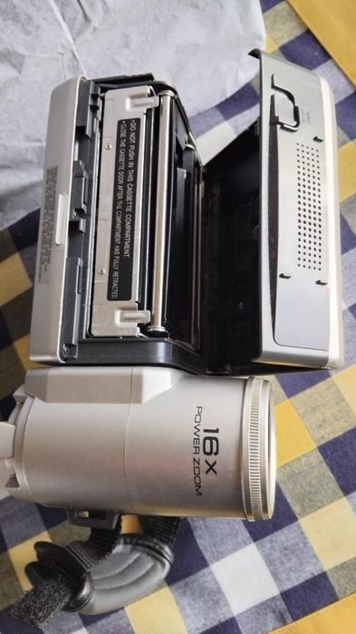 Câmara  video 8  SHARP