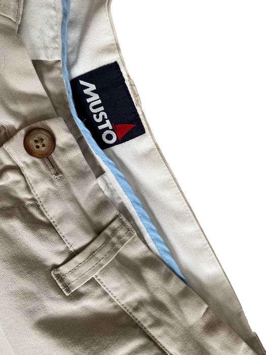 Musto spodenki chino, rozmiar M, stan dobry