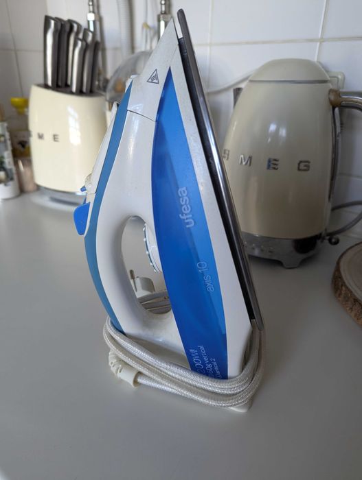 Ferro de engomar Ufesa Axis 10 2200 W