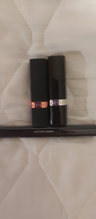 Увлажнающая помада, блеск Avon