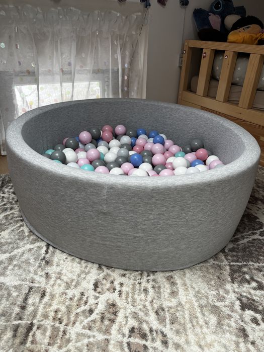 Basen z kulkami szary