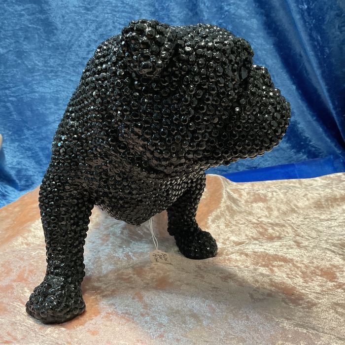 Cão buldog escultura com 37x20x12 cm