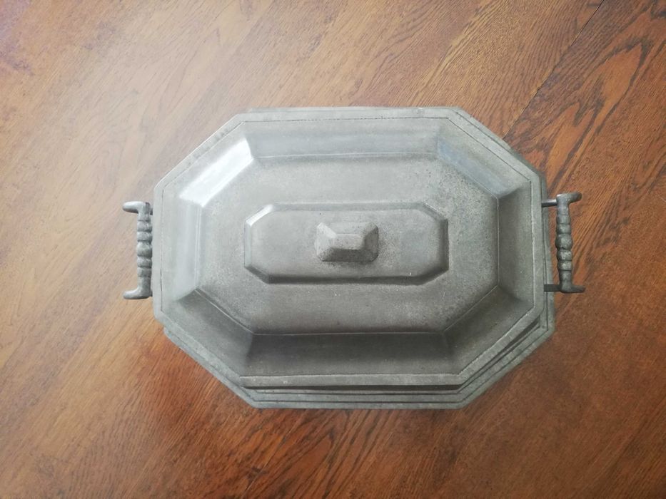 Terrina antiga em puro estanho