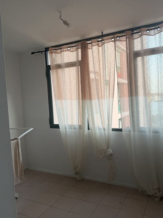Quarto para arrendar Av General Humberto Delgado 18