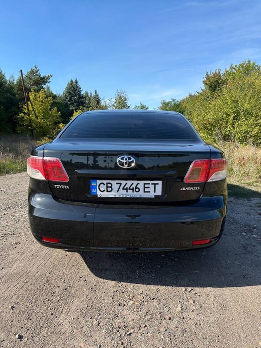 Toyota avensis 2011
