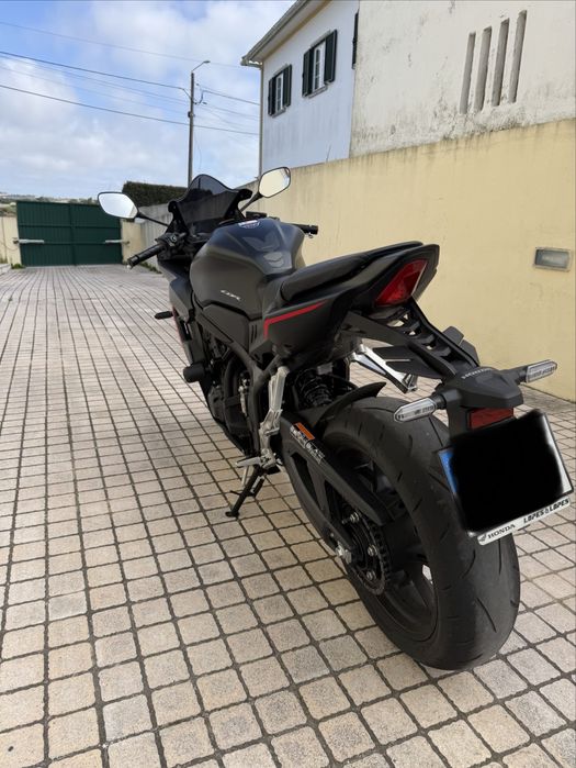 Honda CBR650R e-clutch 2024 (Garantia)