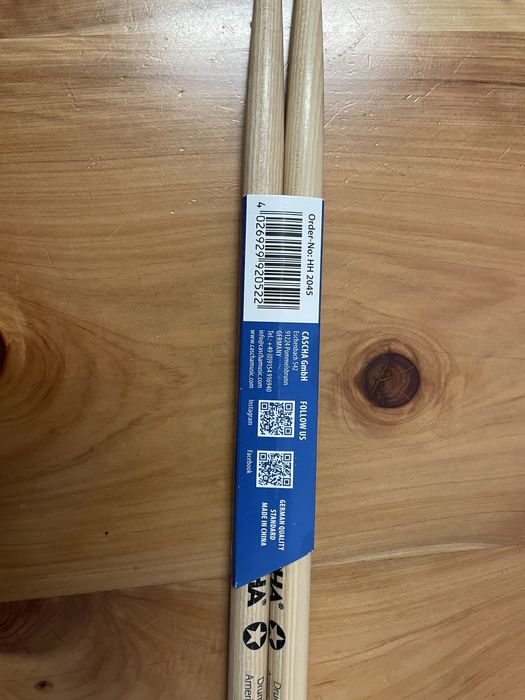 Baqueta novas com etiqueta.