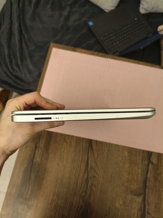 Laptop HP 14s Intel Core i5-1135G7 16GB Ram 256GB SSD + zasilacz