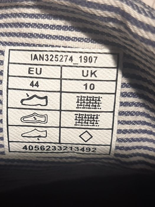 Buty sneakers   rozmiar 44