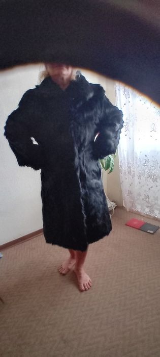Шуба з хутра кози.Нова.46-50